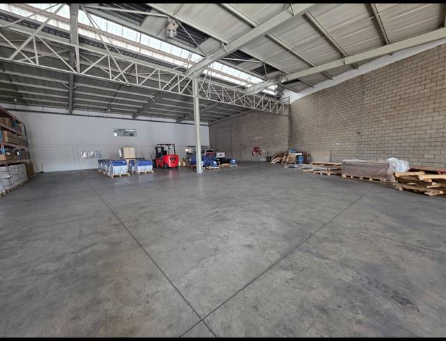 1,065M² WAREHOUSE TO LET IN CITY DEEP